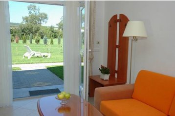 Hungary Privát Egerszalók, Exterior